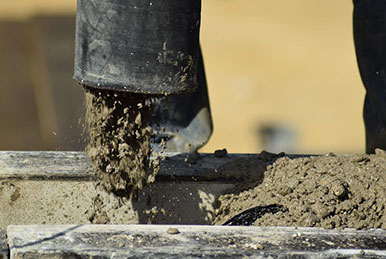 制砂机厂家讲解冲击式破碎机生产的人工砂是否可以配置混凝土